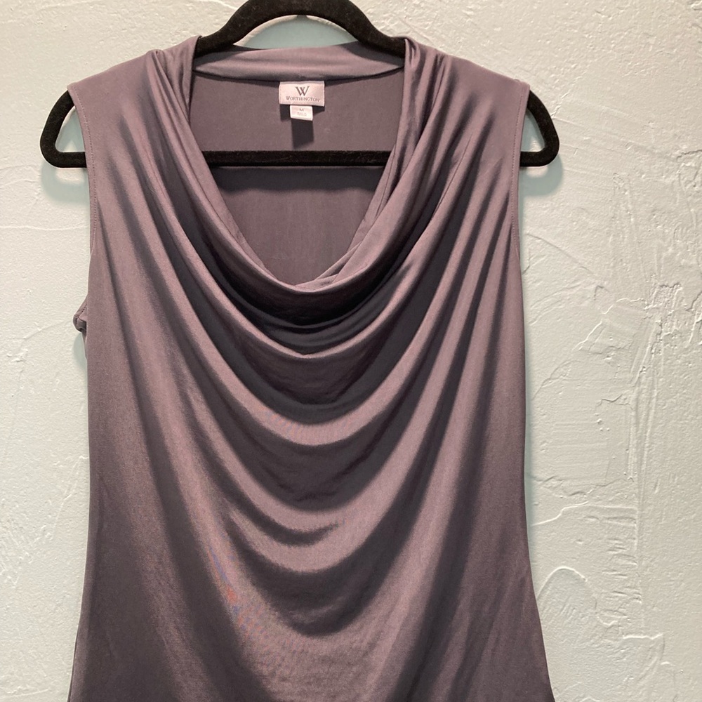 Worthington
M- gray/Silver
Tank blouse